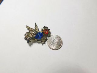 Rare Clear Red Blue Rhinestone Gold tone Metal Fighting Rooster Brooch Vintage 3