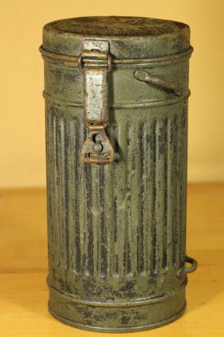Wwii German Wehrmacht Soldier Gas Mask Canister Rare Short Type