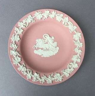 Rare Wedgwood White On Pink Jasper Neoclassical Aurora On A Cloud Round Tray