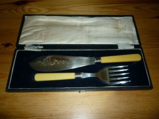 Antique Silver Plated Fish Serving Knife And Fork Set In Hard Cushioned Case