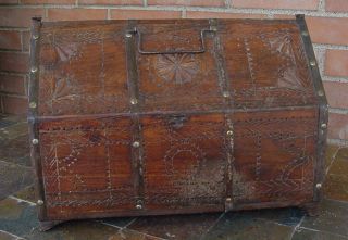 Hand Carved Wooden Antique Carpenters Tool Dowry Chest Rare Piece India?