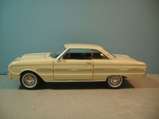 Rare 1:18 Scale Road Signature Pale Yellow 1963 - 1/2 Ford Falcon Diecast Car
