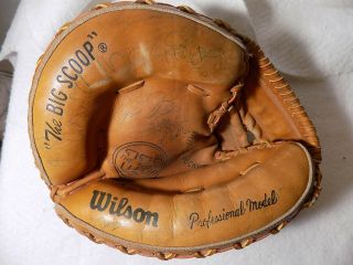 Wilson A2000 - 1984 Custom Order - - Left Handed Catcher 