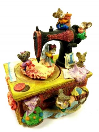 Music Box W/ Motion Plays Tea For Two Mice Sewing Antique Sewing Machine