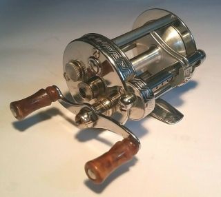 Vintage Pflueger Akron Model 1893 - L Casting Fishing Reel