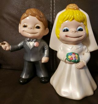 Rare Vintage Atlantic Mold Ceramic Smiley Boy & Girl Wedding Bride & Groom 70s