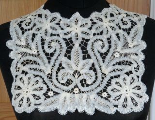 A Victorian Tape Lace Dress Front & Back Insert Or Square Collar