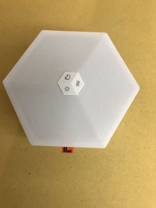 Sharper Image Hexagon Shaped Plug - In Air Purifier Model 1009298 - Rare