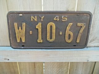 Vintage Rare 1945 Ww2 York State Embossed Metal License Plate.