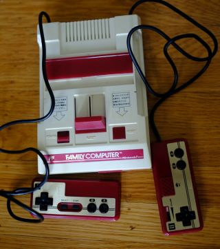 Nintendo Famicom (nes) Console W/ Box (japan Import,  Rare)