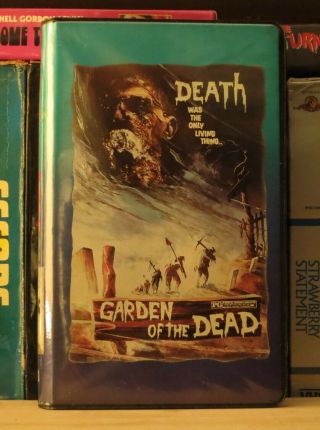 Garden Of The Dead Vhs Clamshell Zombies Horror Rare