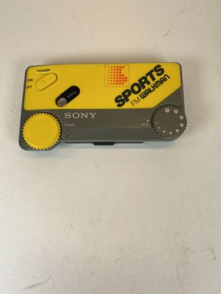 Rare Retro Sony Sports Fm Walkman Sportsband Srf - F1 Radio - - As - Is