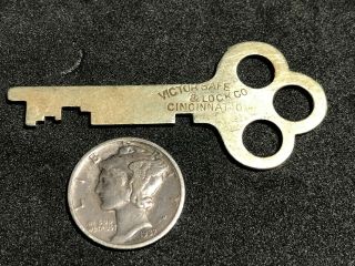 Antique Victor Safe & Lock Co Flat Key 573 Cincinnati