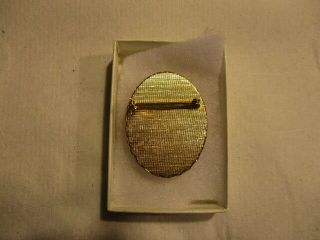 VINTAGE RARE NATIVITY Gold Tone Oval Brooch Pin & PRICE 3