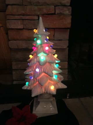 VINTAGE Rare WHITE CERAMIC CHRISTMAS TREE,  18 Tall 3