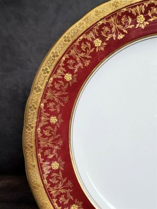 Very Rare Aynsley Red And Gold Dinner Plate In Kenilworth Pattern.  C.  1930s,