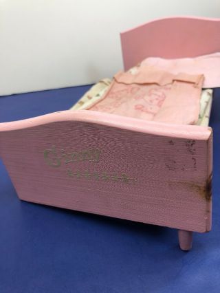 11x6x4.  5” Vintage Vogue Ginny Doll 1950’s Pink Bed And Bedding B Missing Legs 3
