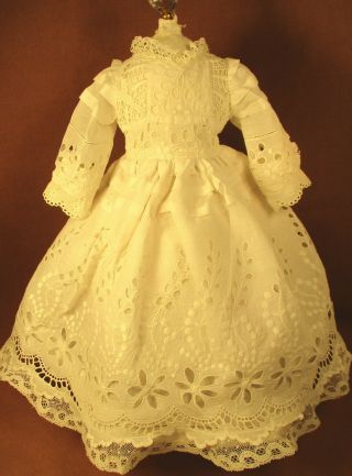 Vintage Doll Dress For 17 " - 18 " Bisque Doll - Ivory Eyelet Lace W/lace Ruffle