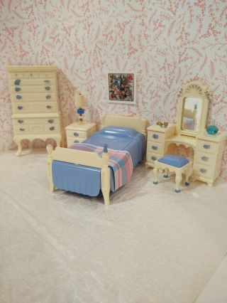 Rare Ideal BEDROOM Blue /White Vintage Miniature Dollhouse Furniture Renwal 1:16 3