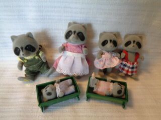 Calico Critters Maple Town Epoch Flocked Raccoon Family 4,  2 Babies Cradles