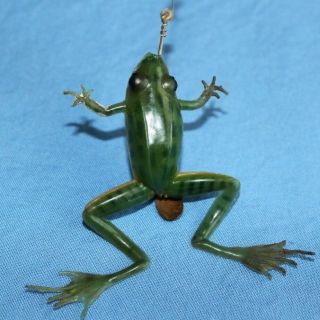 Vintage Fishing Lure Rubber Frog Muskie Bait - Single Hook W/spinner -