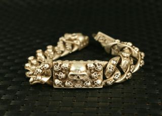 Japanese Tibet Miao Silver Hand Carved Cool Skull Head Statue Fashion Bracelet