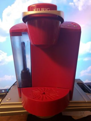 Keurig K40 Single Cup Brewing System Coffee Maker Rare Rhubarb Red 1500w