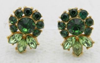 Vtg Rare Crown Trifari Gold Tone Green Rhinestone Flower Clip Earrings