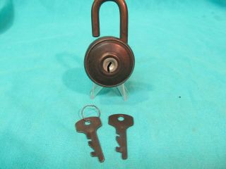 Rare & Unusual Vintage Round Lock With Bent Angled Keyhole & 2 Matching Keys