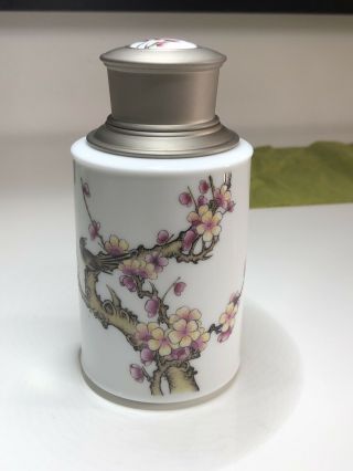 Beautifully Hand Painted 1980s Chinese Porcelain Tea Caddy Mark To Base Airtight