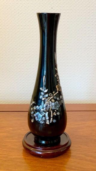 Vintage Chinese Vase Black Lacquer Inlaid Mother Of Pearl Slim 10 Ins Tall