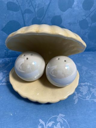 Rare Vintage Ceramic Clam Pearl Salt & Pepper Shaker Set 2