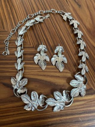 Antique Vintage Sarah Coventry Silver Toned Leaf Necklace & Earring Set