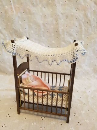 Vtg Dollhouse Miniature Handmade Wooden Canopy Crib Baby Bed Crochet,  Baby