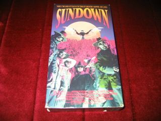 Sundown Bruce Campbell David Carradine - Rare Oop Horror / Comedy Vhs Videotape