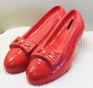 Wizard Of Oz Dorothy Ruby Red Slippers Shoes Bank With Jewels.  Rare