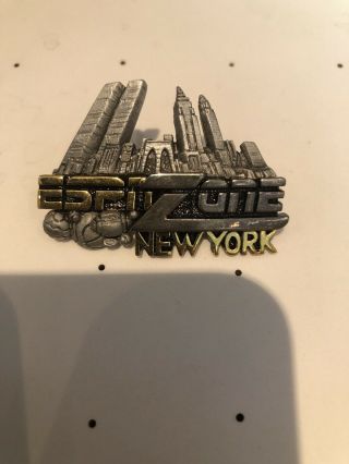 Rare Espn Zone York Manhattan Skyline Twin Towers World Trade Center Pin