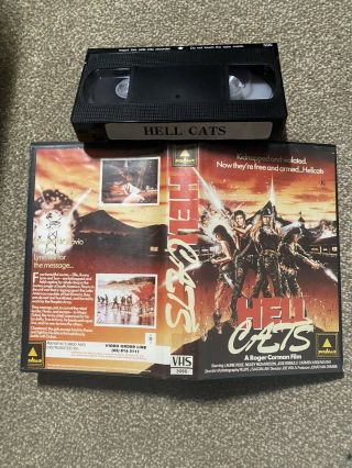 Hell Cats Vhs/ Very Rare ‘r - Rated’ Jungle Actioner Pyramid Video
