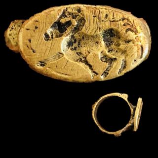 Bronze Near Eastern Ring With Animal Figure (6)