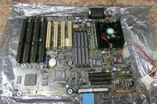 Rare E139761 8 - Socket Pc Computer Motherboard W/ Intel Pentium Pro Processor