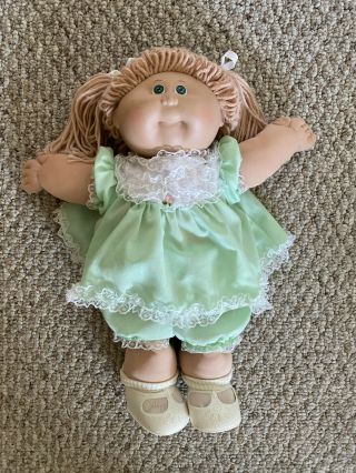 Vtg Cabbage Patch Kid Girl Doll W Dimples,  Blonde Yarn Hair & Green Eyes