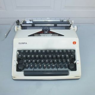 Rare Vintage Olympia DeLuxe SM9 German Typewriter With Soft Cover Case 3