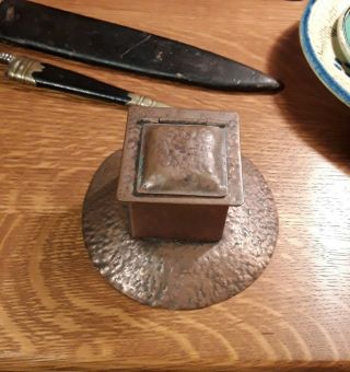 Arts And Crafts Hammered Copper Inkwell With Glass Insert - Marked " 62 "