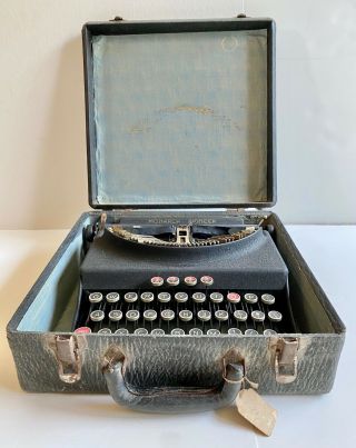 Antique Remington Monarch Pioneer Portable Typewriter W/case