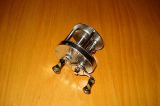 Vintage Shakespeare Direct Drive No.  1924 Bait Casting Reel