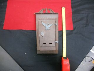 Vintage Slotted Wall Mount Metal Eagle Mailbox By Gordon & Lewis Derby Conn.