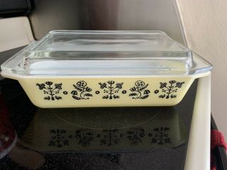 Rare 1957 Vintage Pyrex Promotional Yellow Embroidery 2 Qt.  Casserole 575
