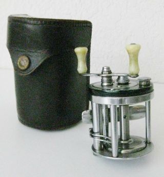 Vintage Shakespeare Marhoff 1964 Model Ge Bait Casting Reel W Leather Case