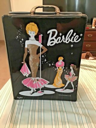 1962 Mattel Barbie Doll Ponytail Vinyl Case With 7 Barbie