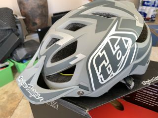 Troy Lee Designs A1 Mips Helmet X - Large/xx - Large Rare Vertigo Gray Bike Helmet